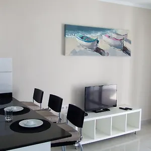apartamentos-layla.in-canary-islands.com/